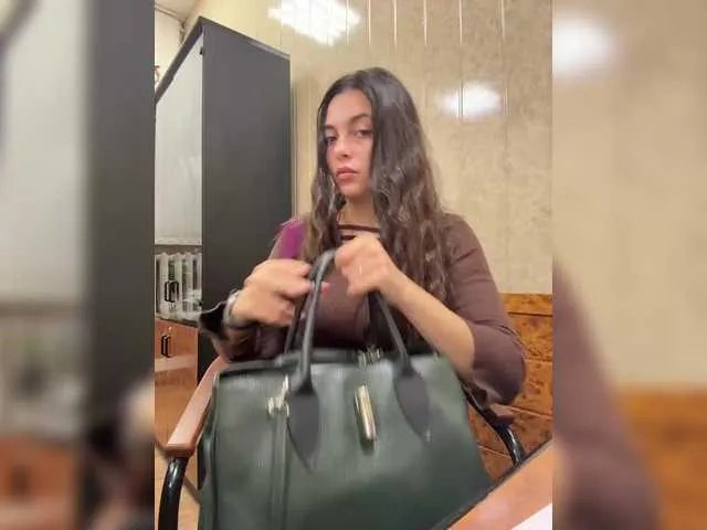 NikkySecrets on BongaCams 