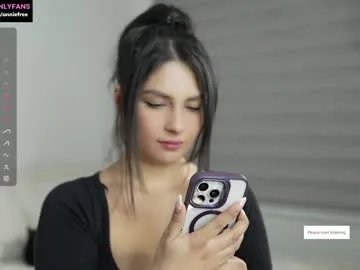 annieguzman_ on Chaturbate 